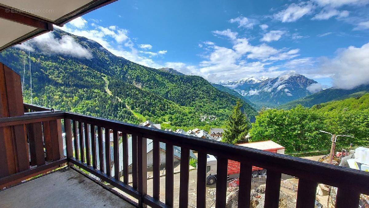 Appartement à VAUJANY