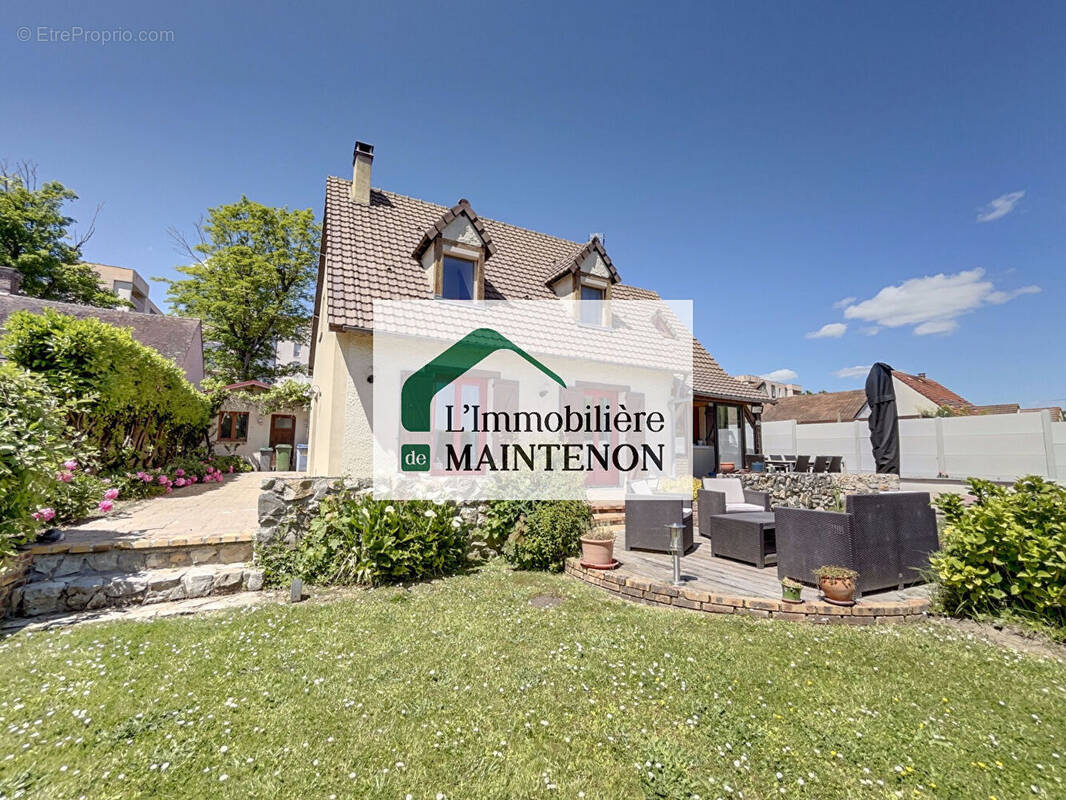 Maison à EPERNON