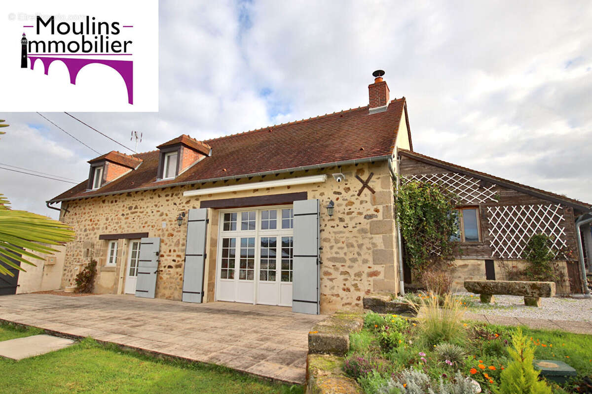 Maison à NOYANT-D&#039;ALLIER