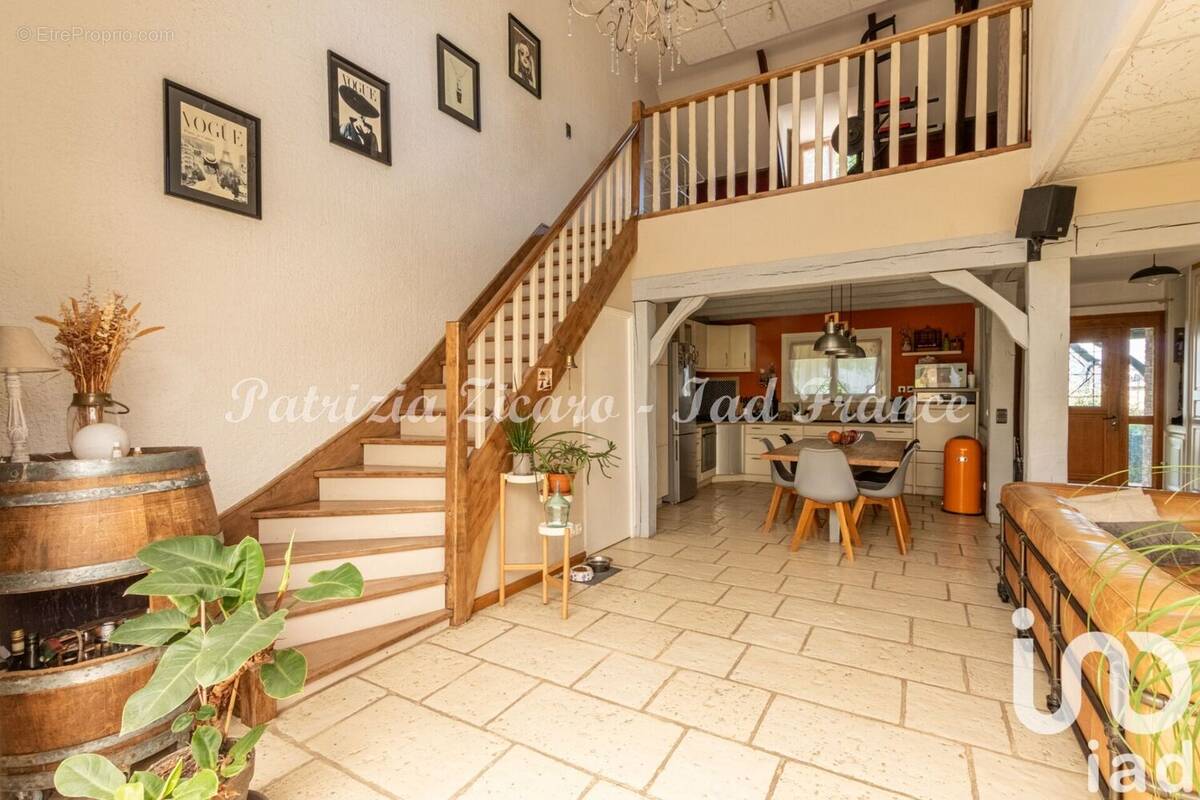 Photo 1 - Maison à SAULX-LES-CHARTREUX