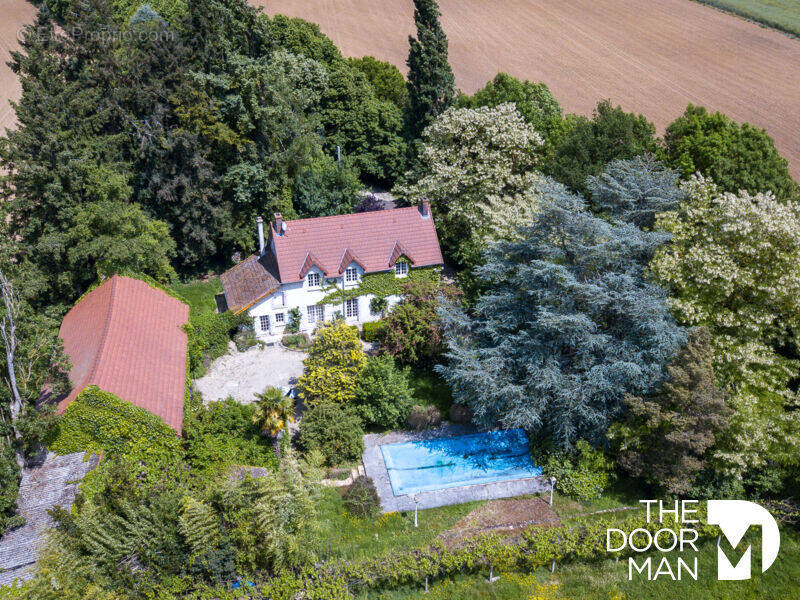 Maison à LEVET