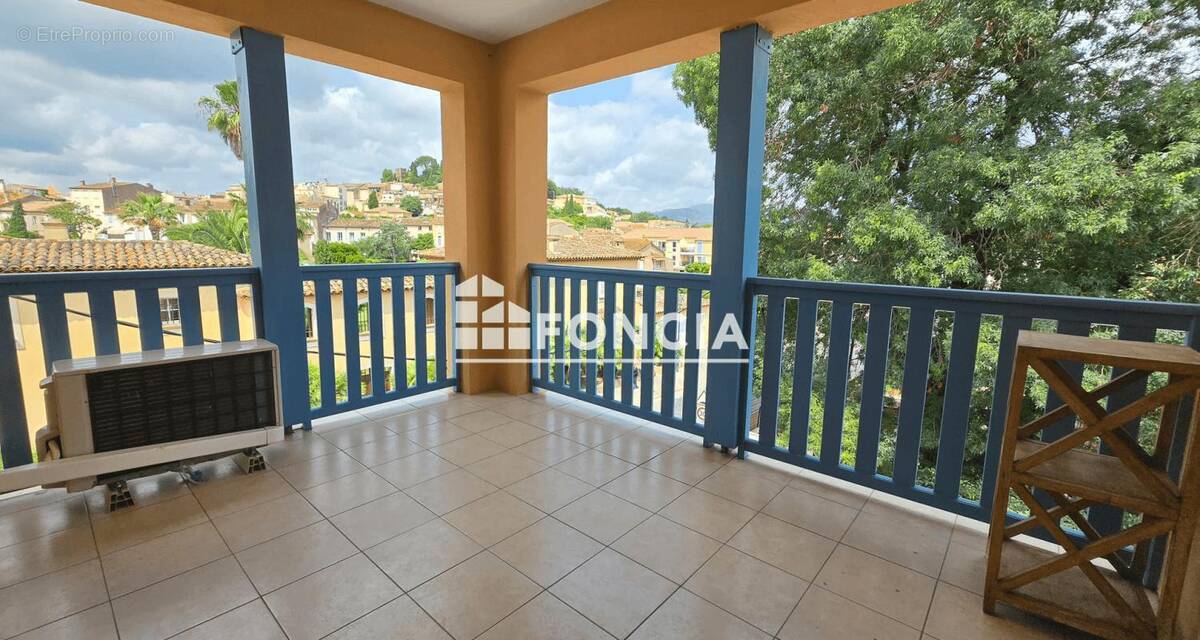 Appartement à COGOLIN