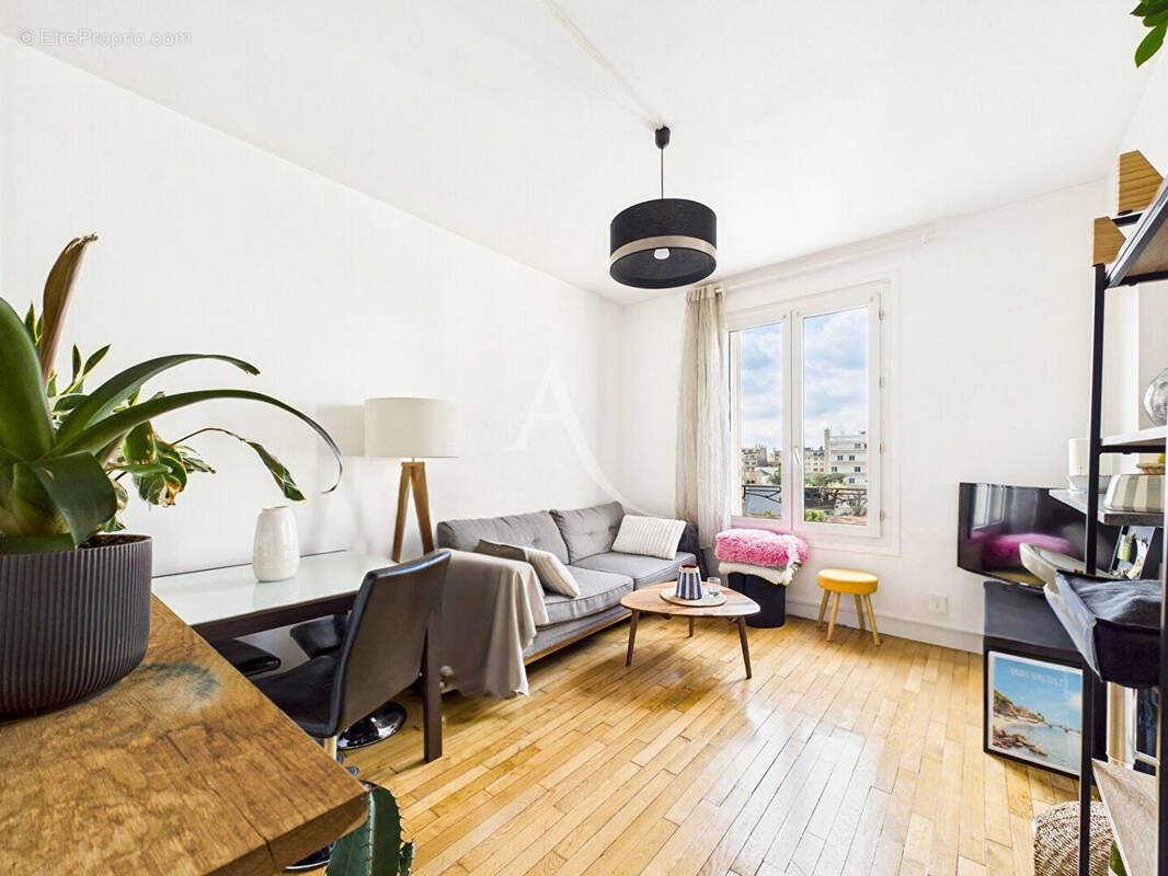 Appartement à SAINT-MAUR-DES-FOSSES