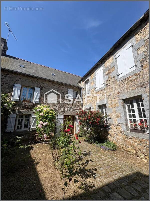 Photo 1 - Maison à LANVOLLON