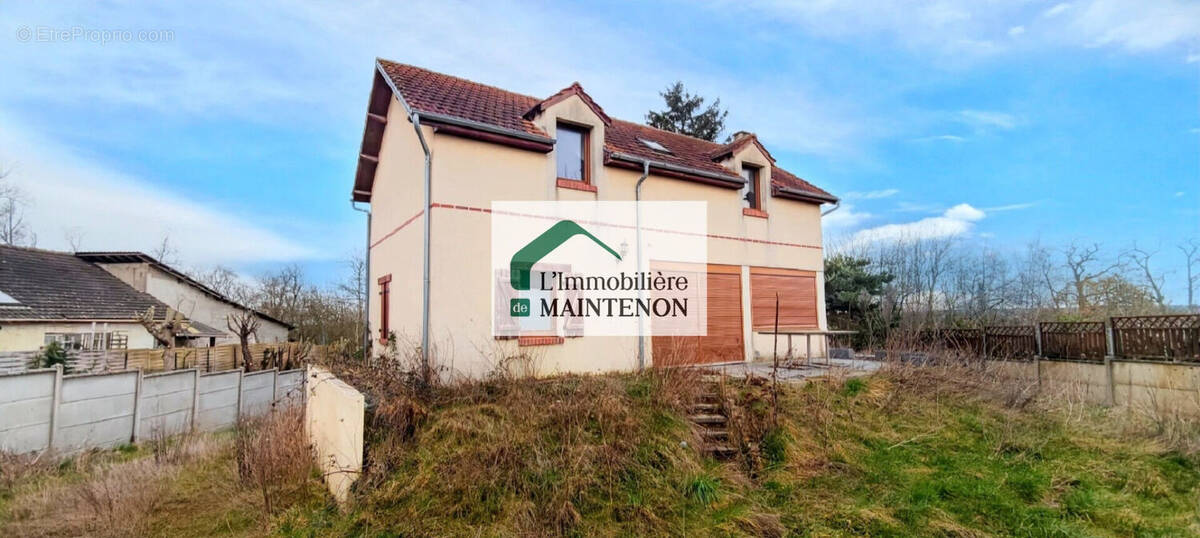 Maison à MAINTENON