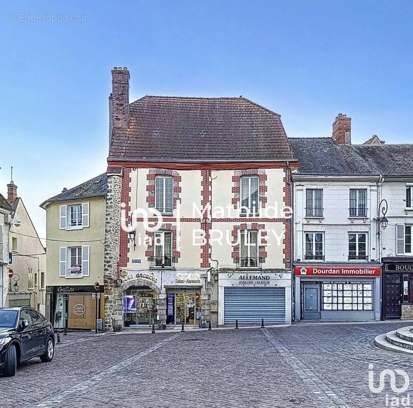 Photo 1 - Commerce à DOURDAN
