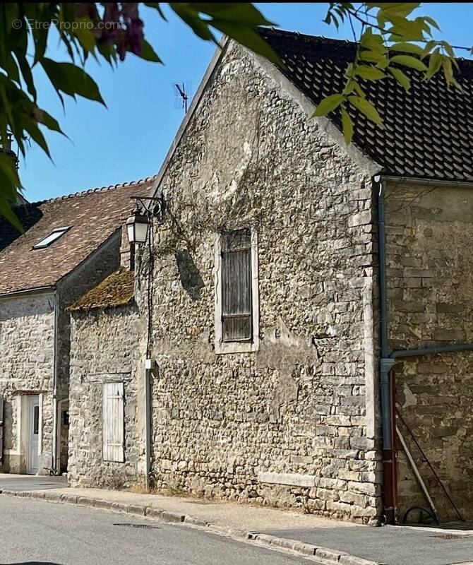 Maison à MONDEVILLE