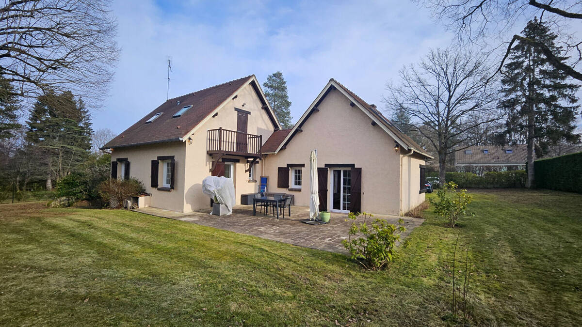 Maison à SAINT-LEGER-EN-YVELINES