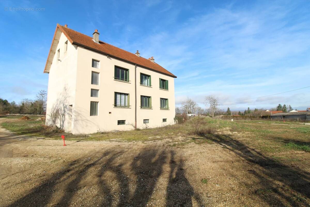 Maison à CHAGNY