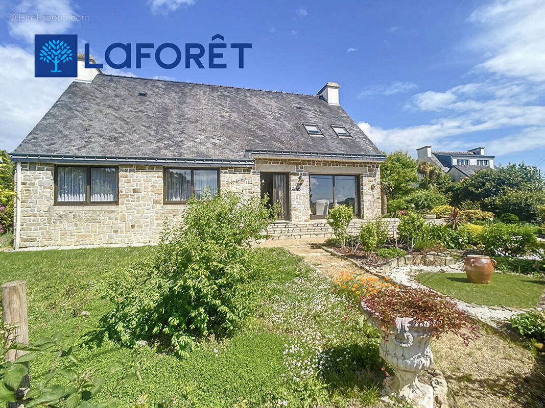 Maison à PLOUHINEC