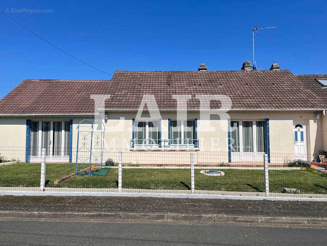 Maison à FRESNAY-SUR-SARTHE
