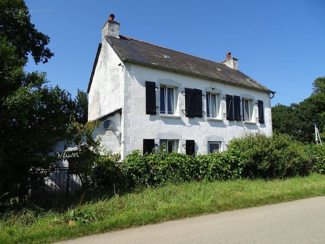 Maison à CALLAC