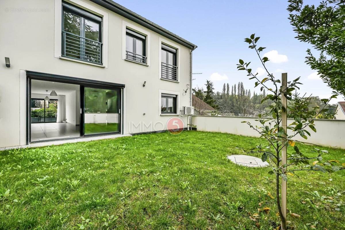 Maison à LE RAINCY