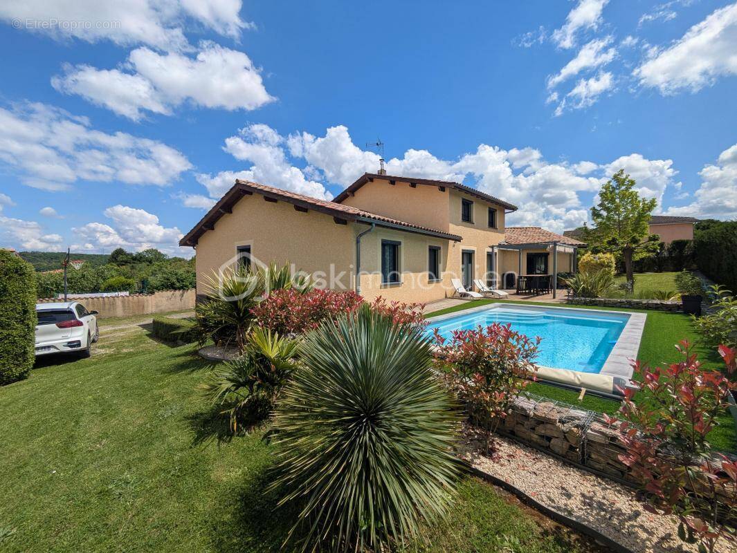 Maison à PAVIE