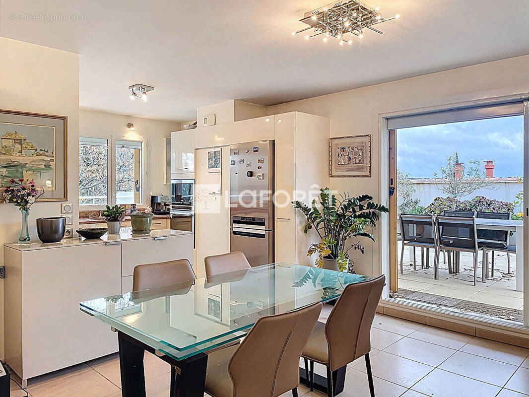 Appartement à LA VALETTE-DU-VAR