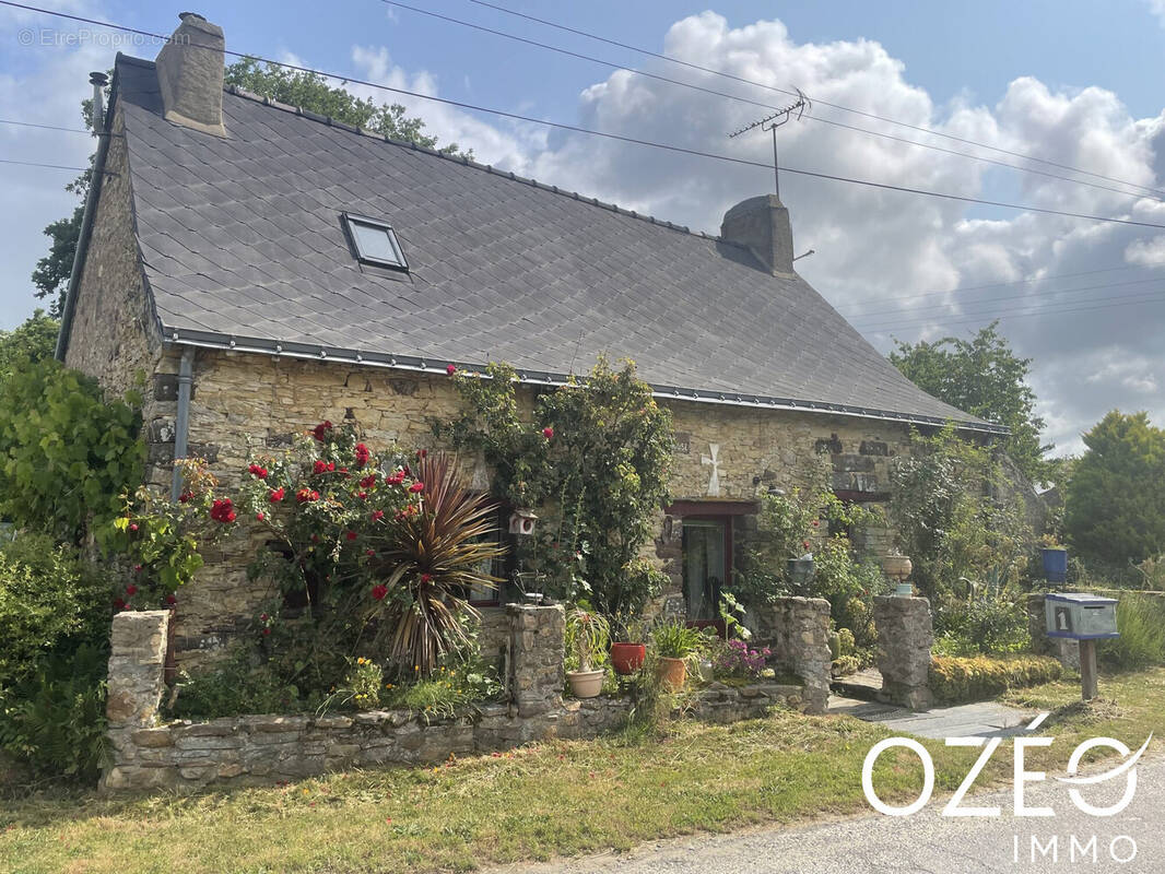 Maison à AVESSAC