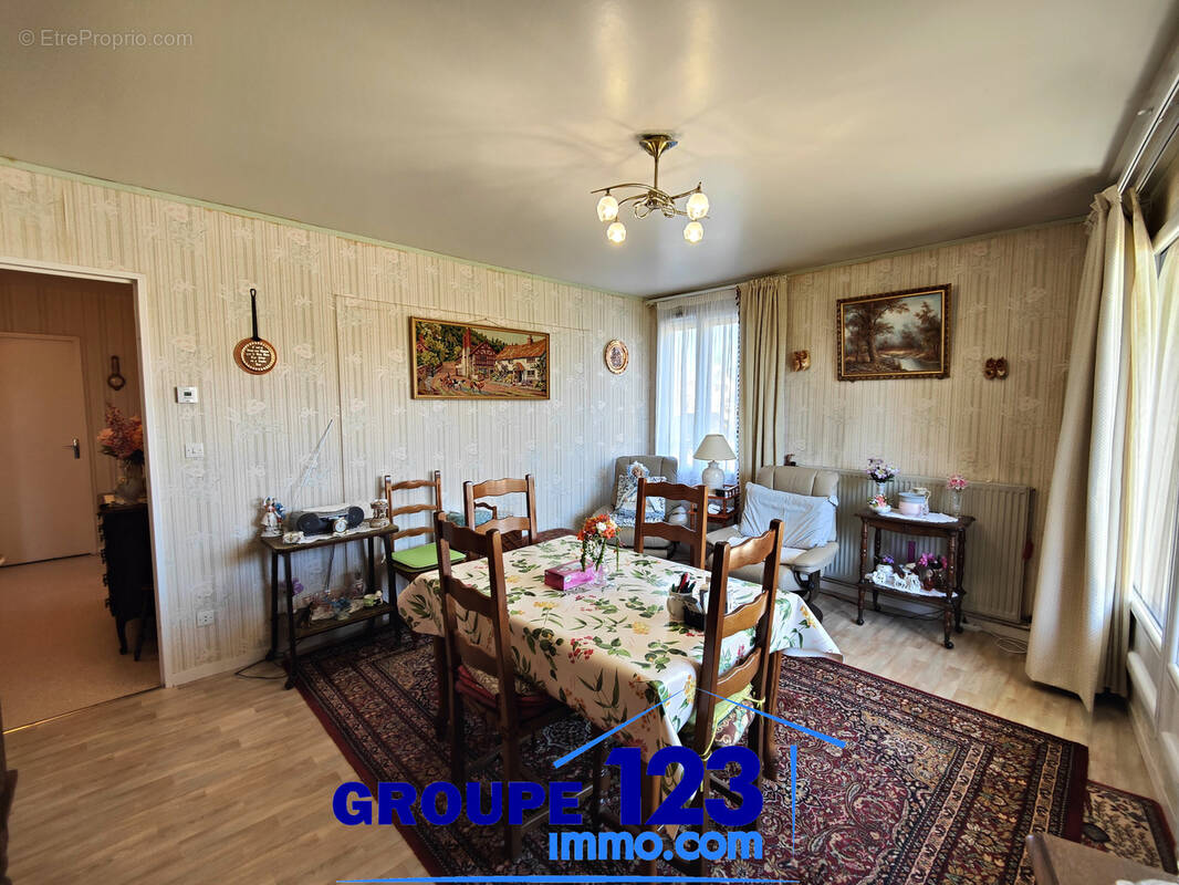 Appartement à MIGENNES