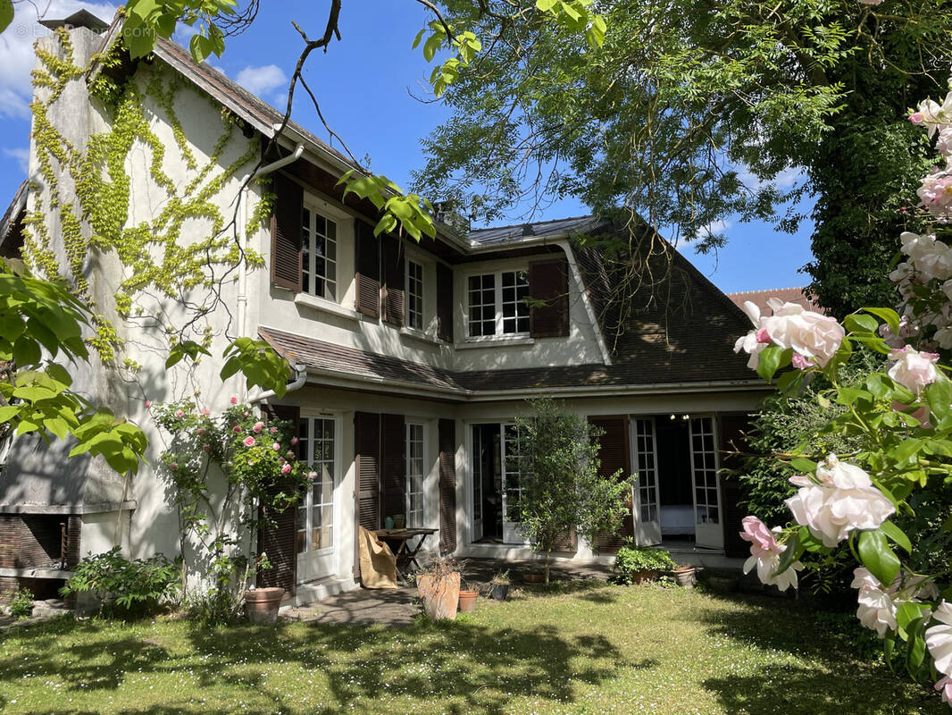 Maison à PONTOISE