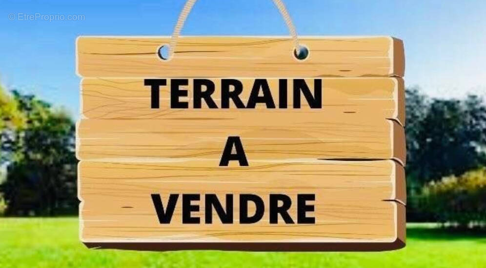 Terrain à SAINTE-MARIE