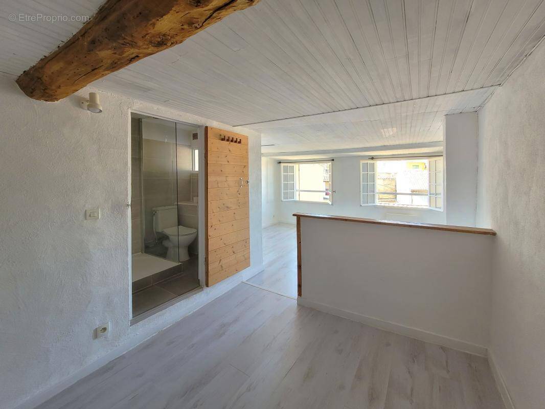 Maison à VINON-SUR-VERDON