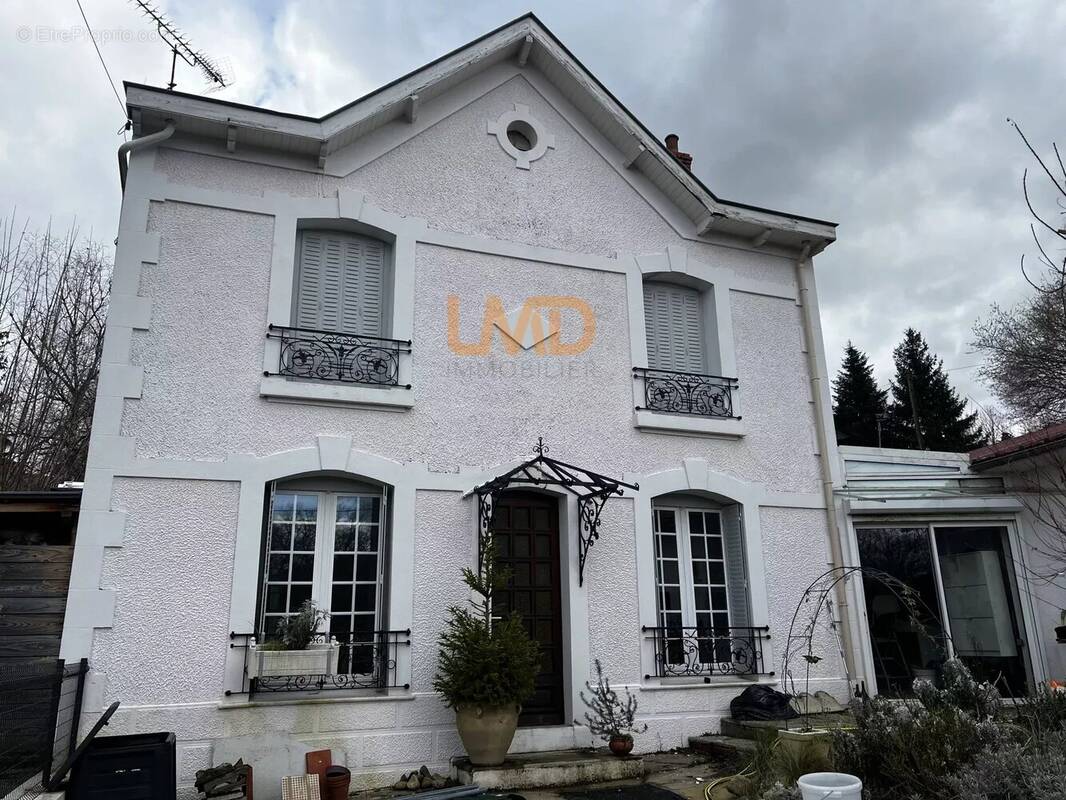Maison à AUBIN