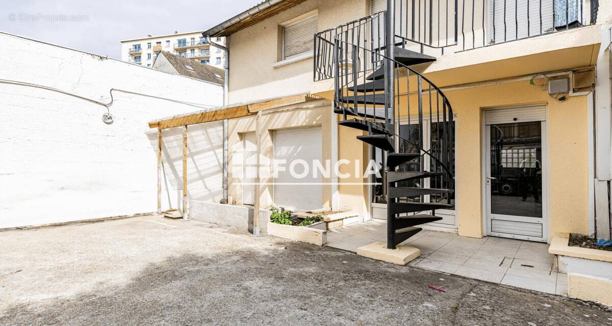 Appartement à BAGNEUX