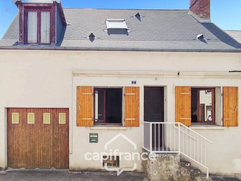 Maison à BESSE-SUR-BRAYE