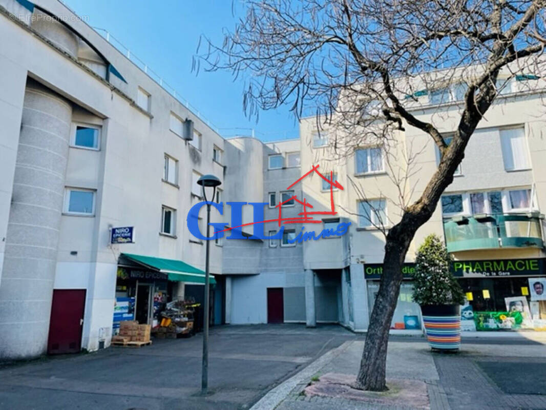 Appartement à SAVIGNY-LE-TEMPLE