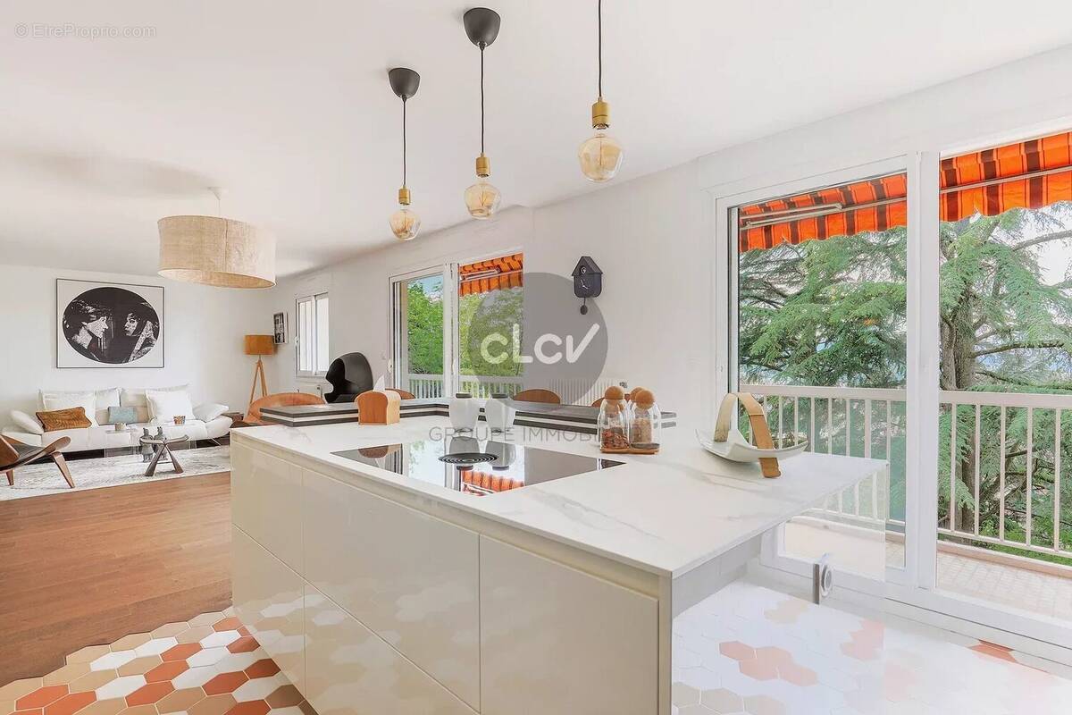 Appartement à TASSIN-LA-DEMI-LUNE