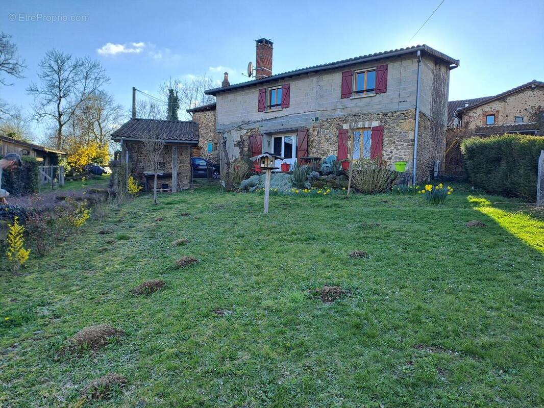 Photo 1 - Maison à PRESSIGNAC