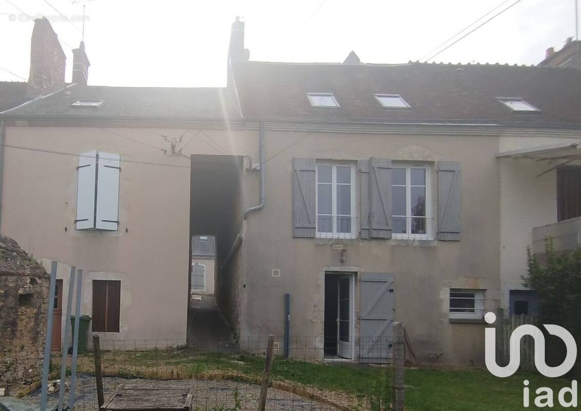 Photo 1 - Maison à LA FERTE-BERNARD