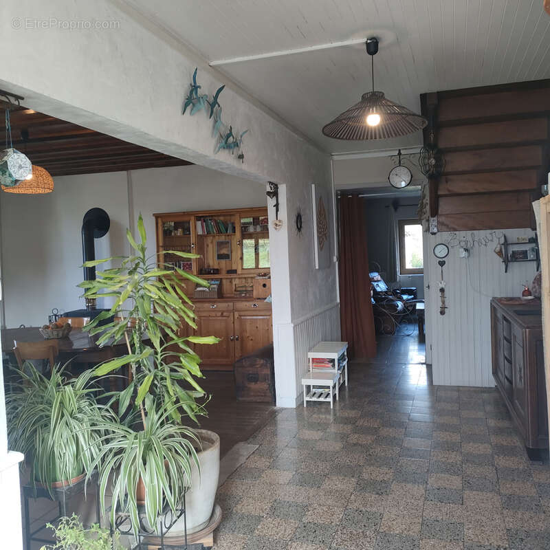 Maison à THEZILLIEU