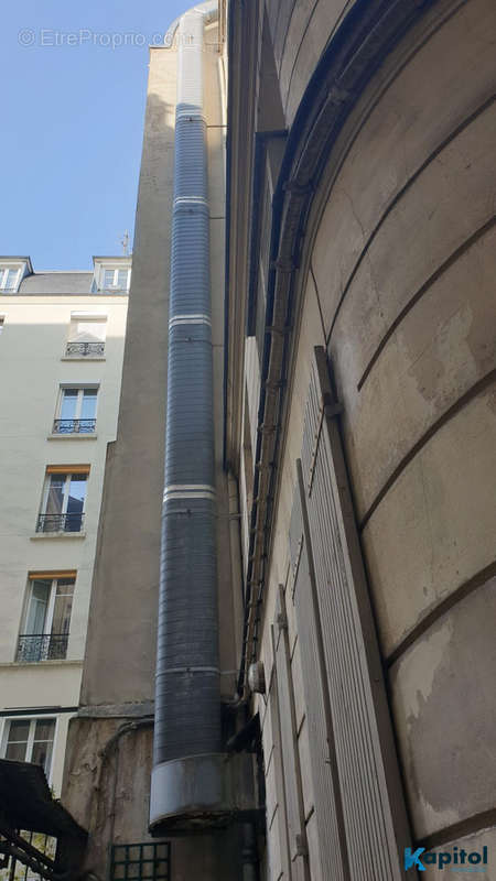 Autre à PARIS-15E