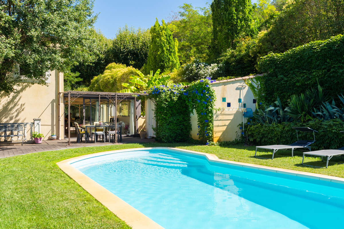 Maison à EGUILLES