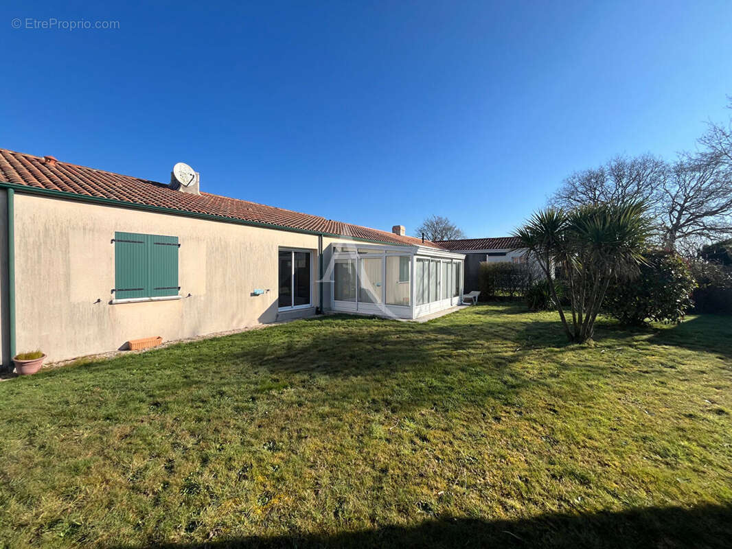Maison à L&#039;AIGUILLON-SUR-VIE