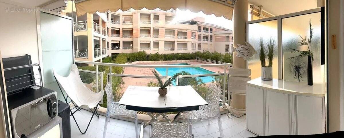 Appartement à VALLAURIS