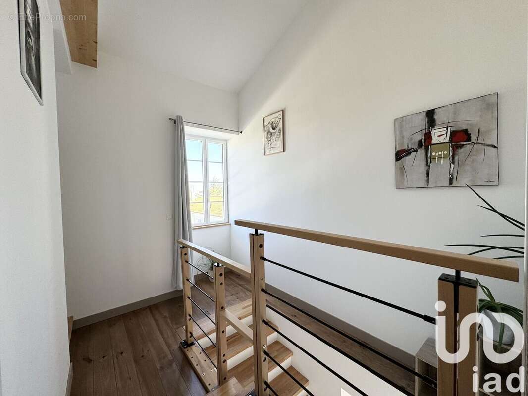 Photo 8 - Maison à VERINES