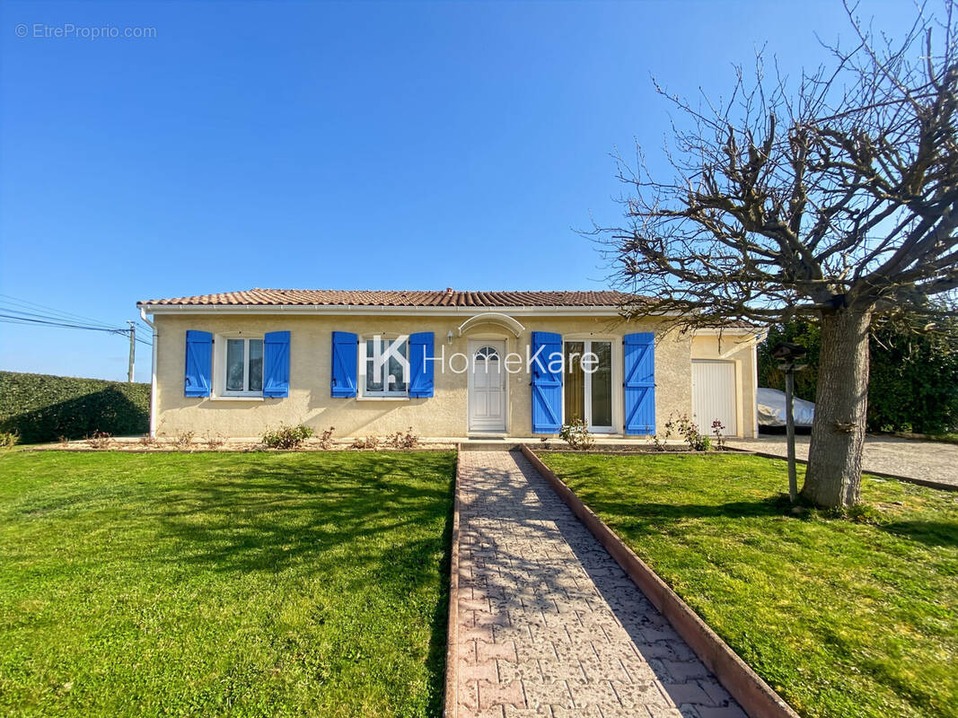 Maison à MONTECH