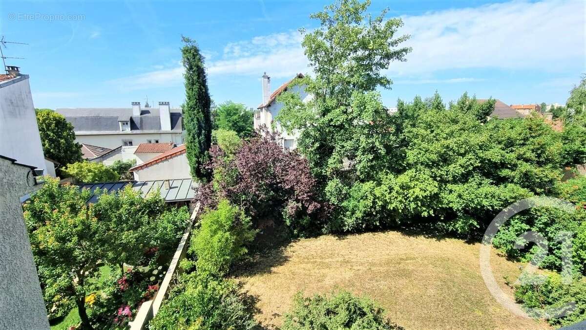 Appartement à SAINT-MAUR-DES-FOSSES