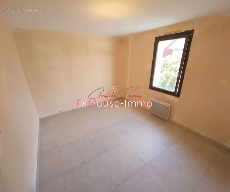Maison à LOUVIGNE-DU-DESERT