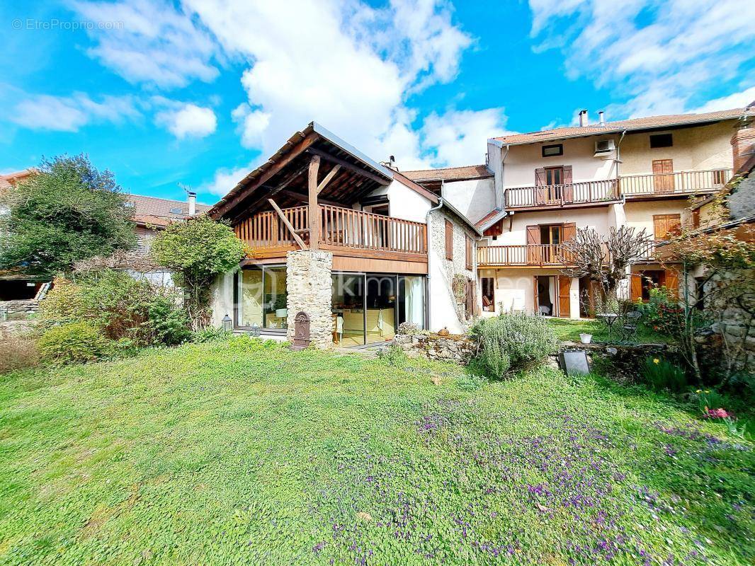 Maison à LES CABANNES