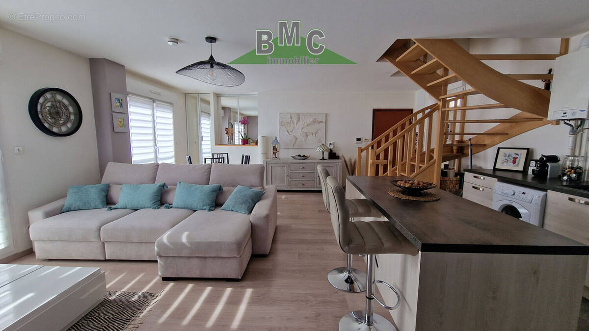 Appartement à LE PLESSIS-BOUCHARD