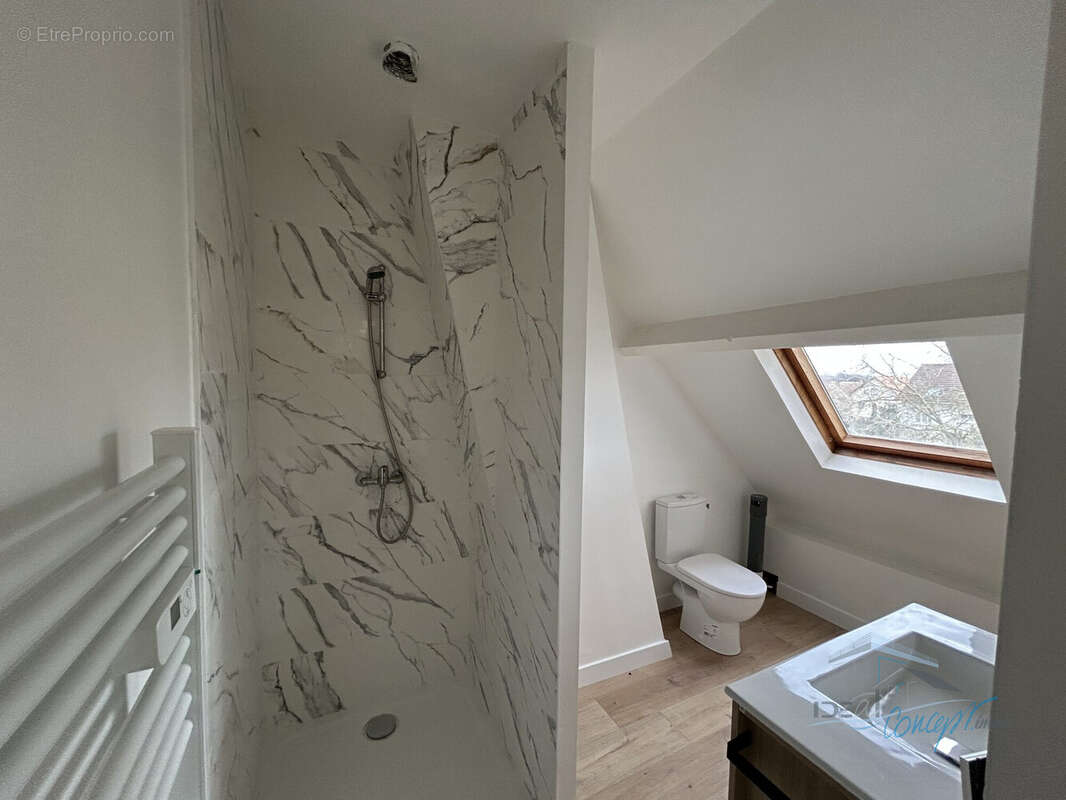 Appartement à LARDY