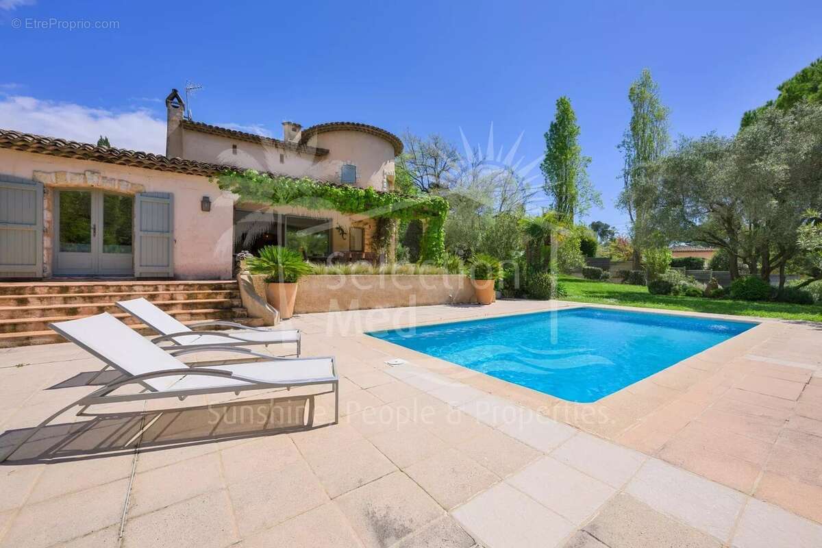 Maison à MOUGINS
