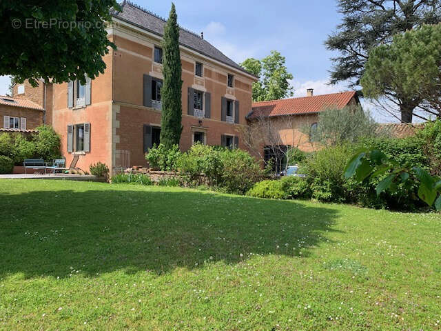 Maison à LACHASSAGNE