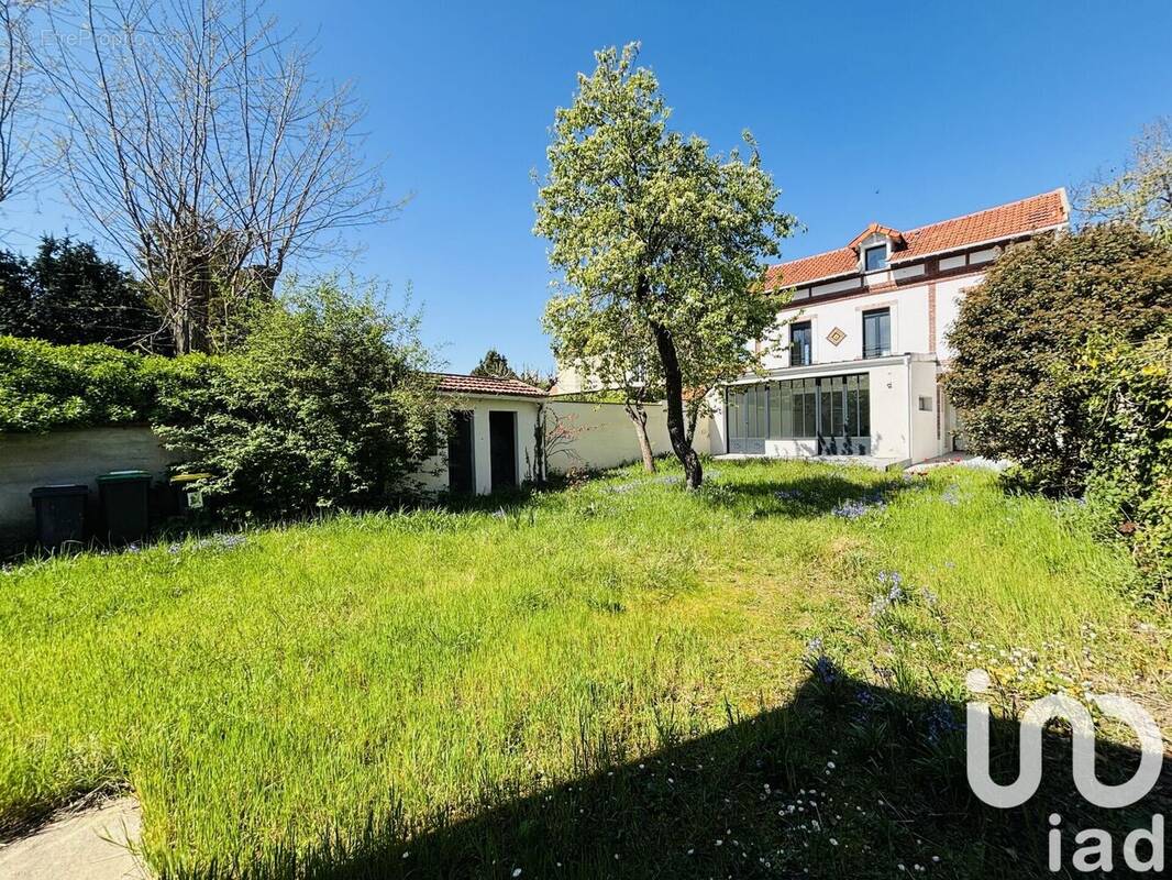 Photo 1 - Maison à SAINT-MAUR-DES-FOSSES