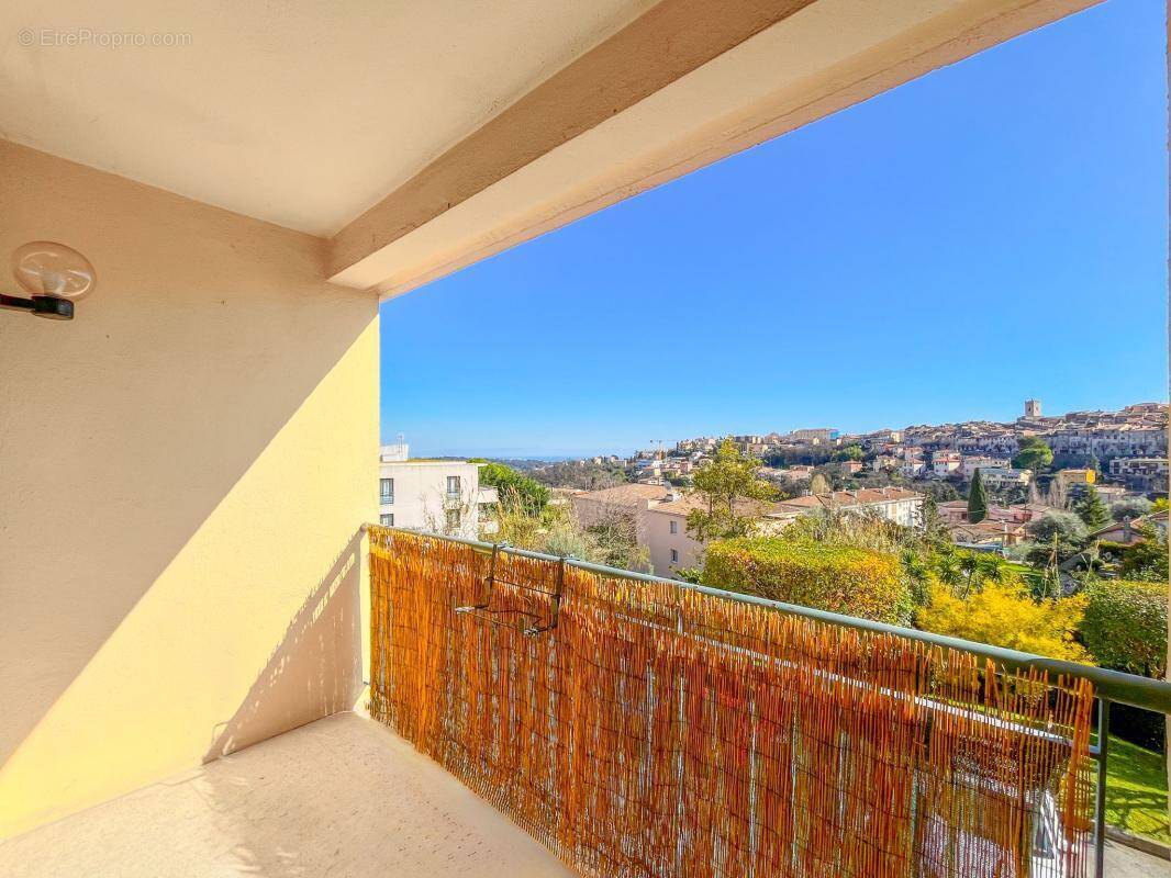 Appartement à VENCE