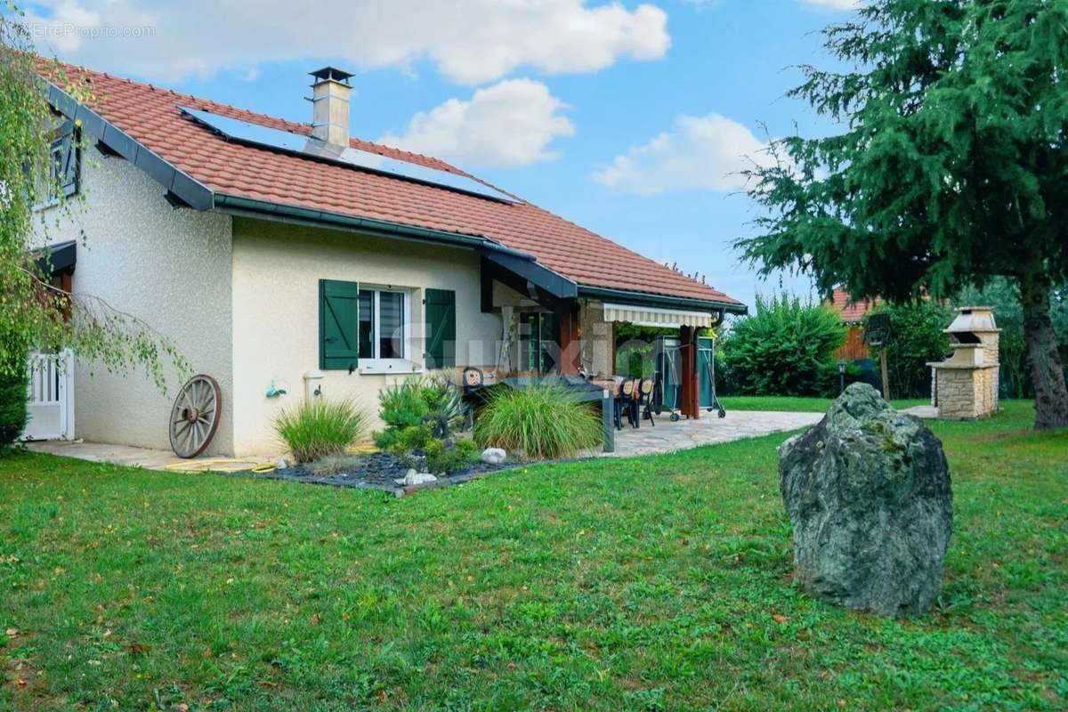 Maison à DOUVAINE