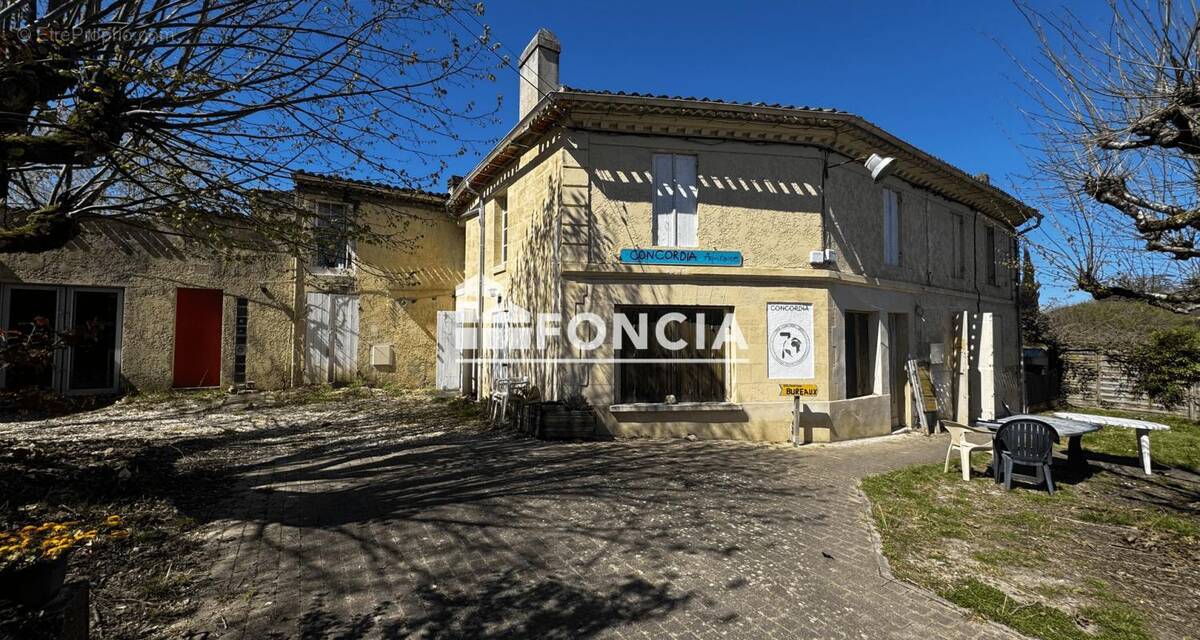 Maison à SAINT-CAPRAIS-DE-BORDEAUX