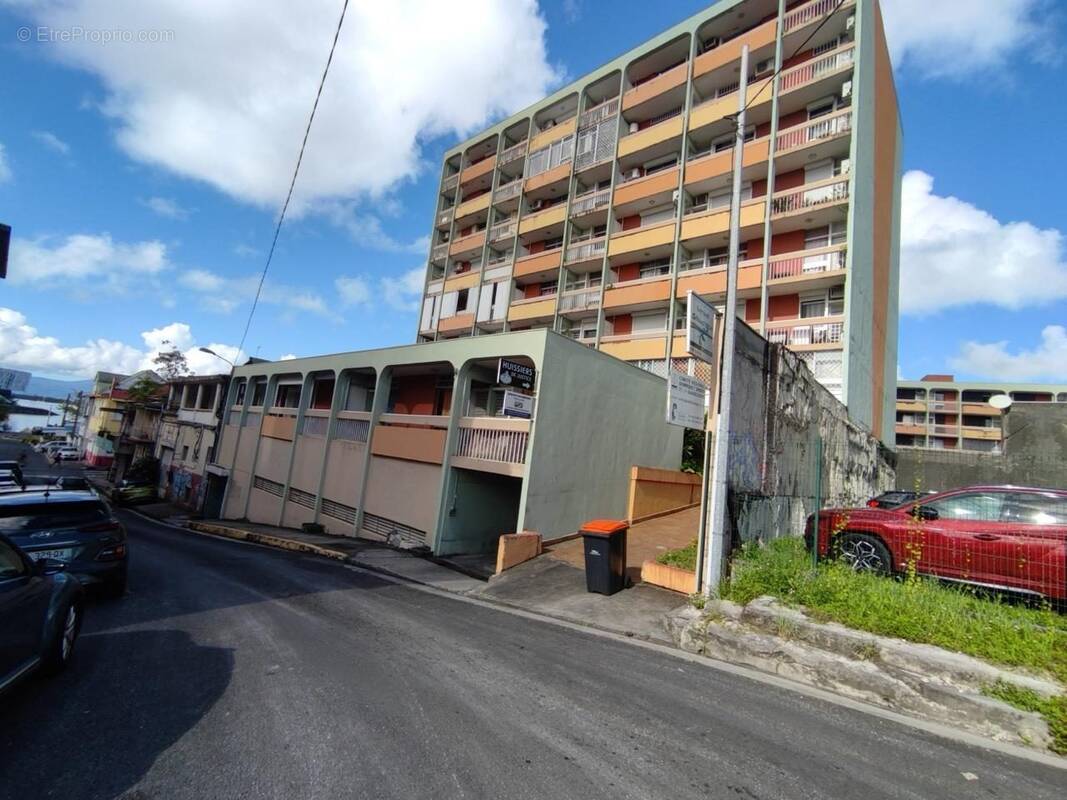 Appartement à POINTE-A-PITRE